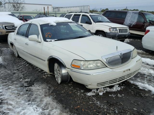 1LNHM81W03Y672277 - 2003 LINCOLN TOWN CAR E WHITE photo 1