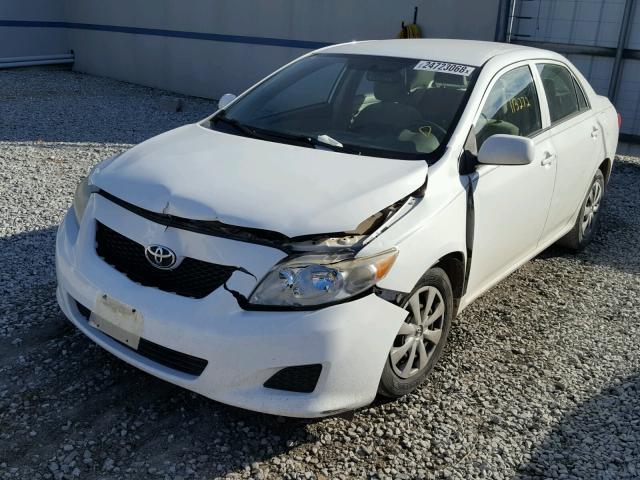 JTDBL40E499036270 - 2009 TOYOTA COROLLA BA WHITE photo 2