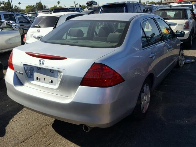 JHMCM56416C003035 - 2006 HONDA ACCORD LX SILVER photo 4