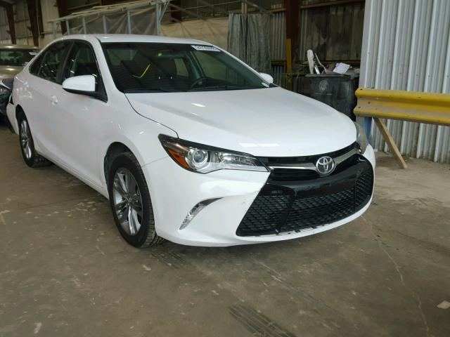 4T1BF1FKXFU104031 - 2015 TOYOTA CAMRY LE WHITE photo 1