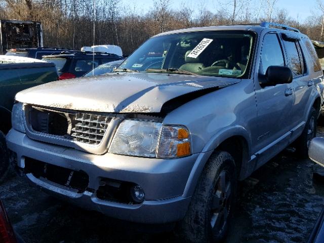 1FMZU75E64ZA94858 - 2004 FORD EXPLORER L SILVER photo 2