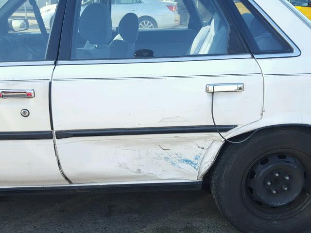 JT2SV21E9K3330598 - 1989 TOYOTA CAMRY DLX WHITE photo 9