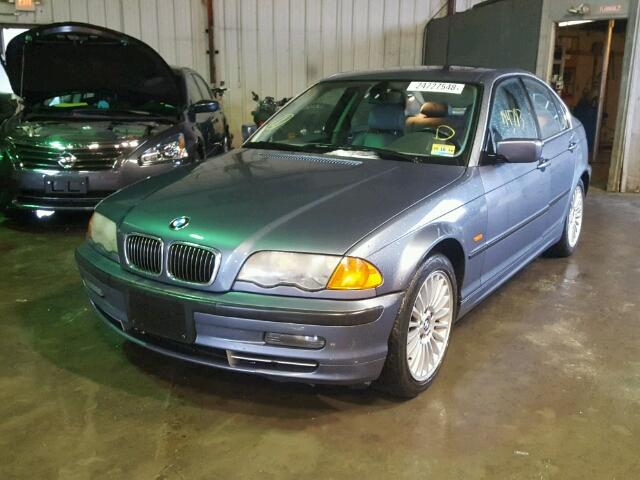 WBAAV53481FT00401 - 2001 BMW 330 I BLUE photo 2