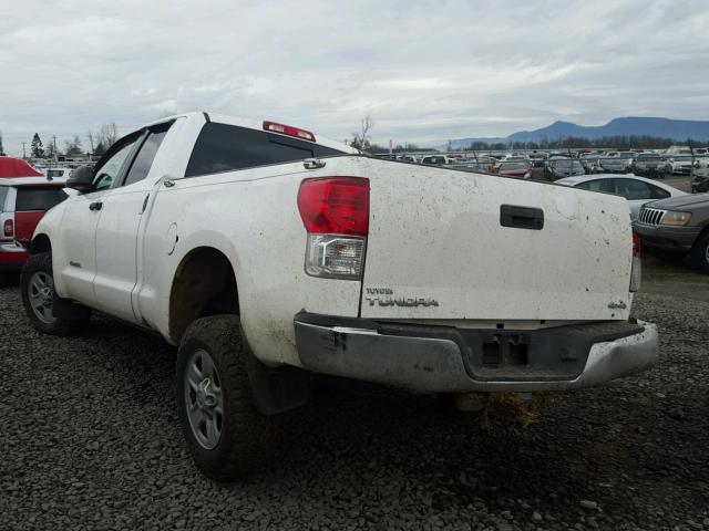 5TFUM5F1XDX047746 - 2013 TOYOTA TUNDRA DOU WHITE photo 3