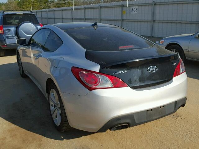 KMHHT6KD3AU011867 - 2010 HYUNDAI GENESIS CO SILVER photo 3