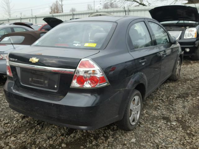 KL1TD56E79B393683 - 2009 CHEVROLET AVEO LS BLACK photo 4