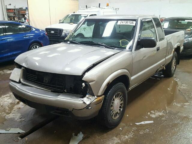 1GTDT19W818235299 - 2001 GMC SONOMA SILVER photo 2