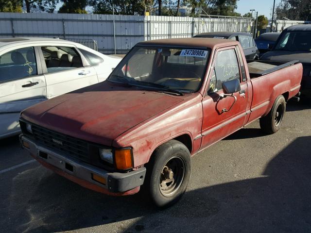 JT4RN55D3E5021758 - 1984 TOYOTA PICKUP 1/2 RED photo 2