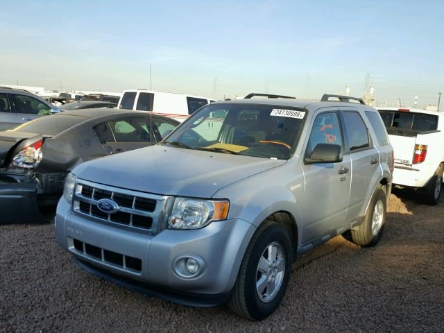 1FMCU9D73BKB98850 - 2011 FORD ESCAPE XLT SILVER photo 2