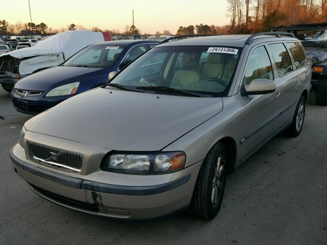 YV1SW58D332310447 - 2003 VOLVO V70 2.4T BEIGE photo 2