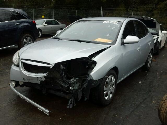 KMHDU4AD2AU134965 - 2010 HYUNDAI ELANTRA BL SILVER photo 2