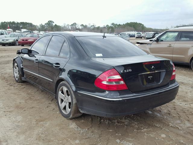 WDBUF65J54A403586 - 2004 MERCEDES-BENZ E 320 BLACK photo 3