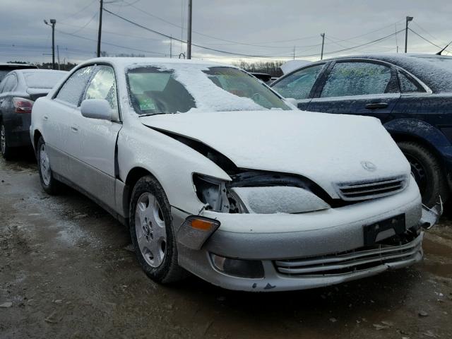 JT8BF28G810312698 - 2001 LEXUS ES 300 WHITE photo 1