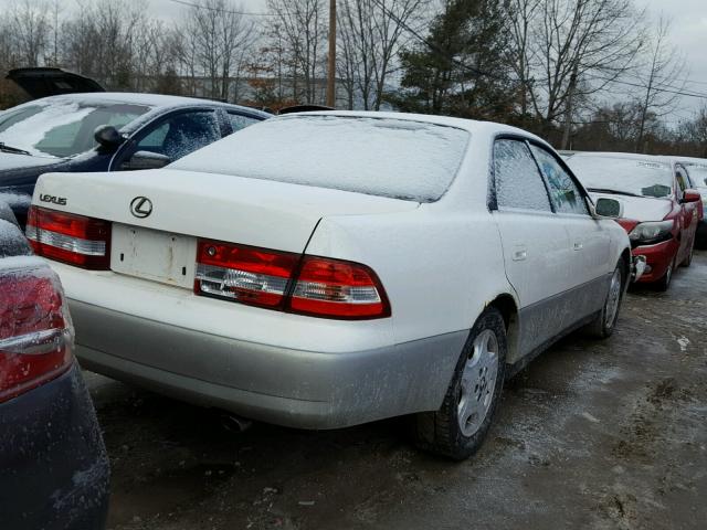 JT8BF28G810312698 - 2001 LEXUS ES 300 WHITE photo 4