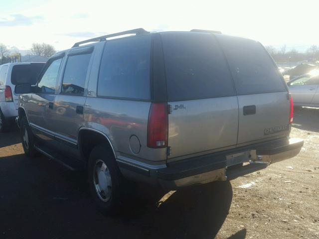 1GNEK13R0XJ430994 - 1999 CHEVROLET TAHOE K150 BEIGE photo 3