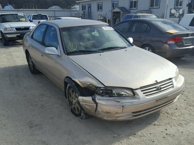 JT2BF22K6X0151736 - 1999 TOYOTA CAMRY LE GOLD photo 1