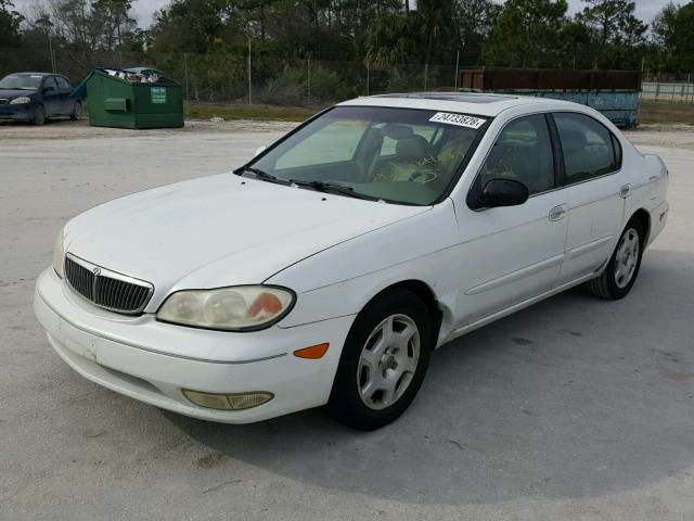 JNKCA31A7YT122494 - 2000 INFINITI I30 WHITE photo 2