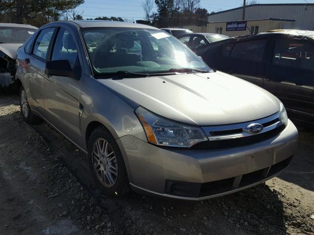 1FAHP35N18W162237 - 2008 FORD FOCUS SE SILVER photo 1