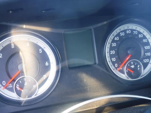 1C6RR7GT4FS645132 - 2015 RAM 1500 SLT RED photo 8