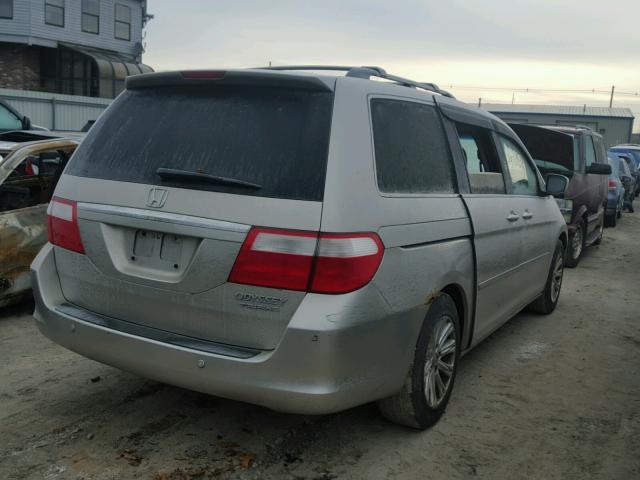 5FNRL38835B005731 - 2005 HONDA ODYSSEY TO SILVER photo 4