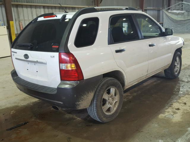 KNDJF724777415359 - 2007 KIA SPORTAGE L WHITE photo 4