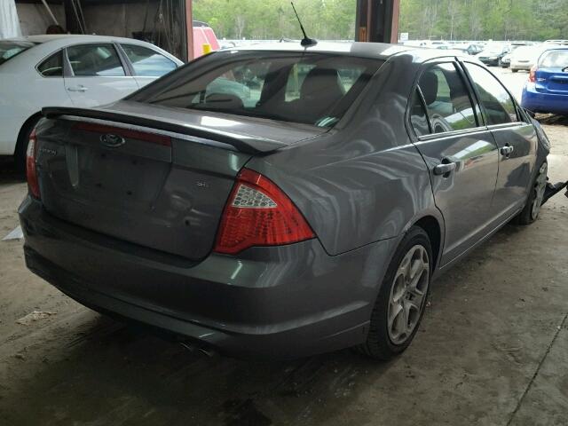 3FAHP0HA3AR351388 - 2010 FORD FUSION SE GRAY photo 4