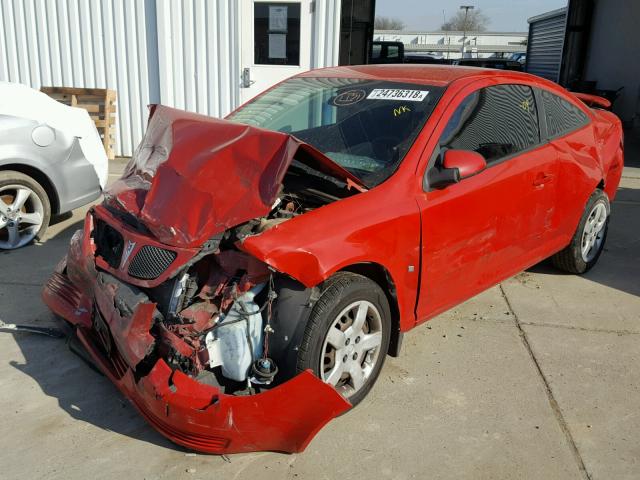 1G2AS18H797105741 - 2009 PONTIAC G5 RED photo 2