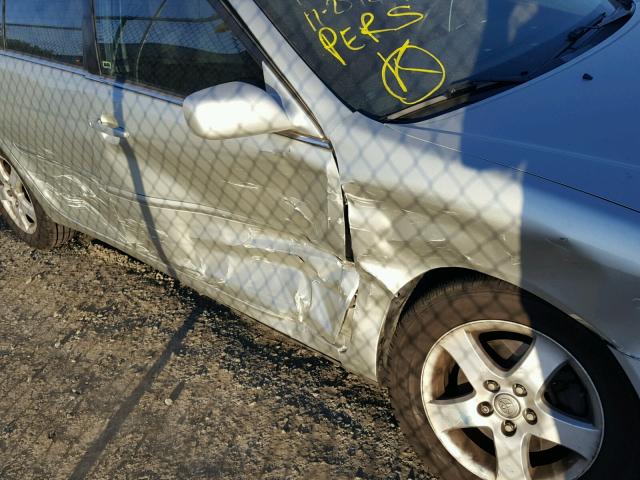 JTDBA32K340004376 - 2004 TOYOTA CAMRY SE SILVER photo 9