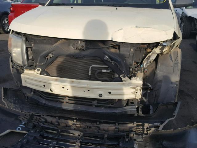 2FMDK36C48BA71660 - 2008 FORD EDGE SE WHITE photo 9