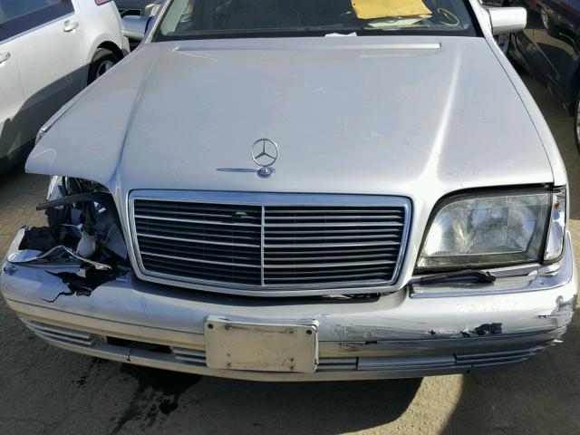 WDBGA33G0XA413531 - 1999 MERCEDES-BENZ S 320 SILVER photo 7