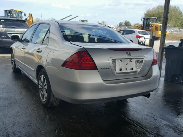 1HGCM56146A125814 - 2006 HONDA ACCORD VAL SILVER photo 3