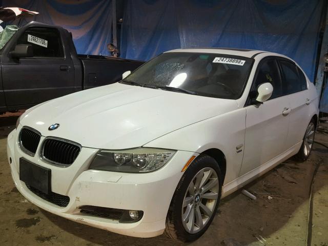 WBAPK7C5XBA821173 - 2011 BMW 328 XI WHITE photo 2