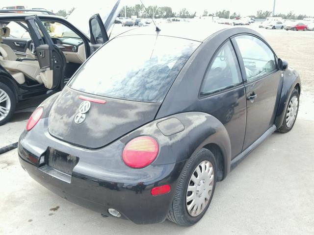 3VWBK21C11M438433 - 2001 VOLKSWAGEN NEW BEETLE BLACK photo 4