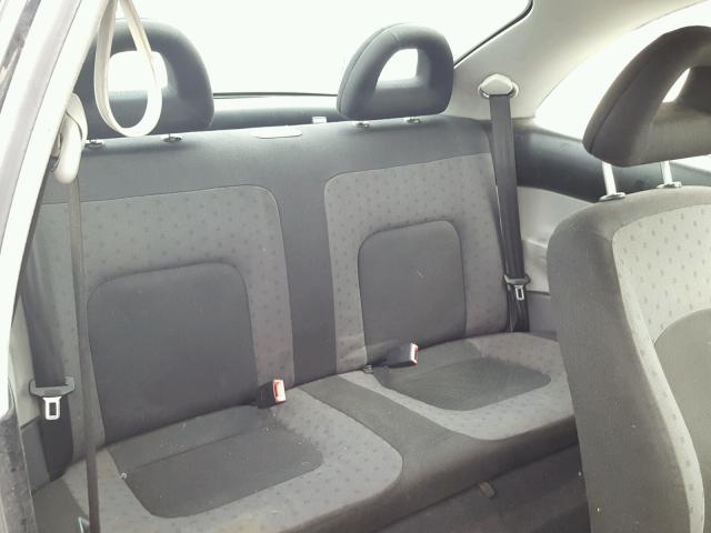 3VWBK21C11M438433 - 2001 VOLKSWAGEN NEW BEETLE BLACK photo 6