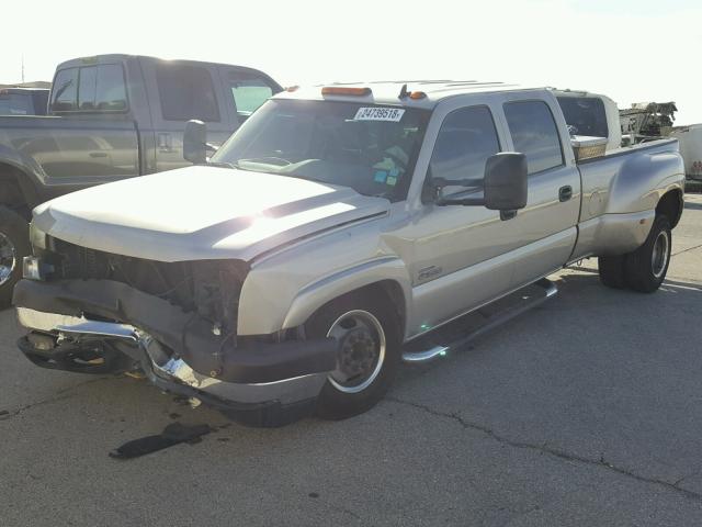 1GCJK33DX6F220542 - 2006 CHEVROLET SILVERADO SILVER photo 2