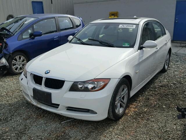 WBAVA37568NL19064 - 2008 BMW 328 I WHITE photo 2