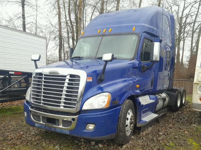 1FUJGLDR4CSBF6648 - 2012 FREIGHTLINER CASCADIA 1 BLUE photo 2