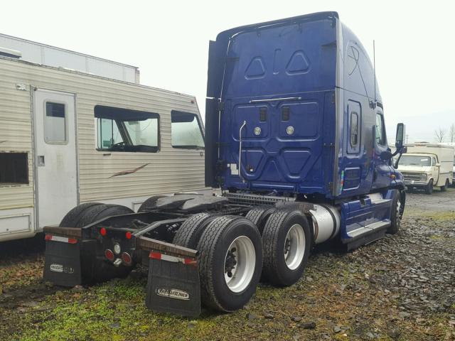 1FUJGLDR4CSBF6648 - 2012 FREIGHTLINER CASCADIA 1 BLUE photo 4