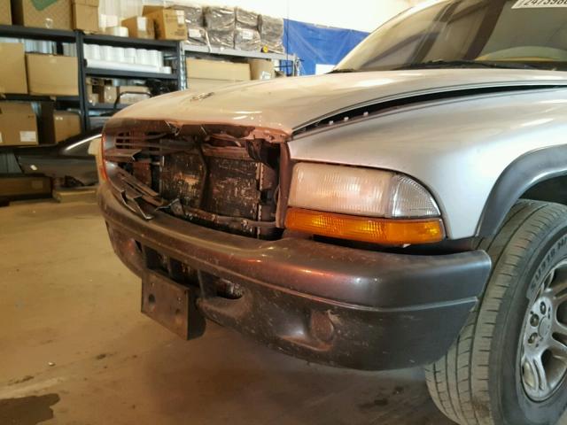 1B7GL12X22S641230 - 2002 DODGE DAKOTA BAS SILVER photo 9