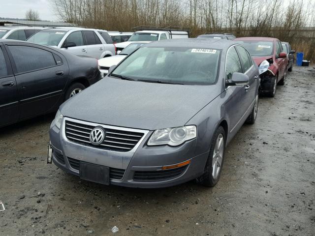 WVWAK73C78E198877 - 2008 VOLKSWAGEN PASSAT KOM GRAY photo 2