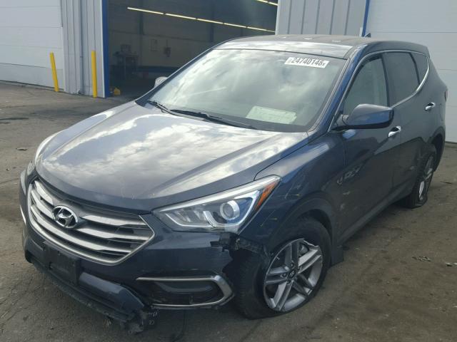 5NMZTDLB5HH015012 - 2017 HYUNDAI SANTA FE S BLUE photo 2