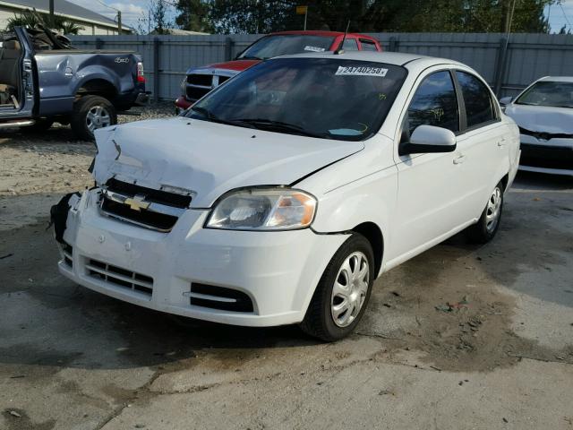 KL1TD5DE8BB191587 - 2011 CHEVROLET AVEO LS WHITE photo 2