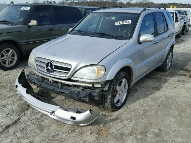 4JGAB74E92A355934 - 2002 MERCEDES-BENZ ML 55 SILVER photo 2