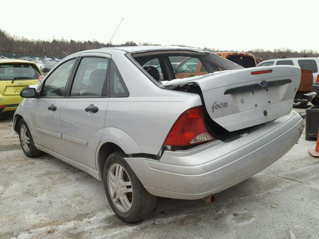 1FAFP34384W130855 - 2004 FORD FOCUS SE C SILVER photo 3