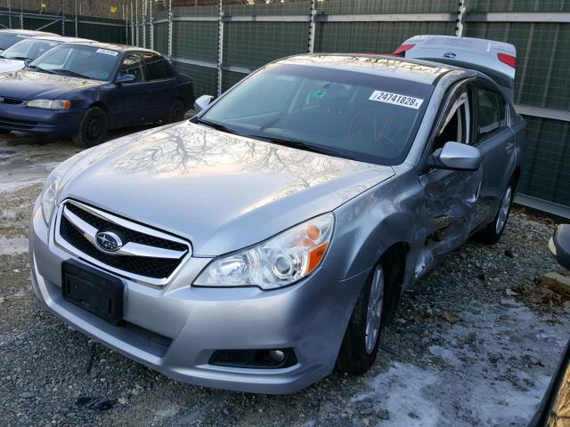 4S3BMBG67C3011826 - 2012 SUBARU LEGACY 2.5 SILVER photo 2