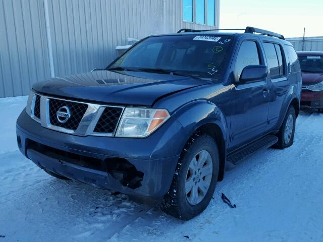 5N1AR18W25C762630 - 2005 NISSAN PATHFINDER BLUE photo 2