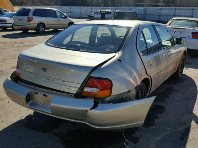 1N4DL01D8WC244132 - 1998 NISSAN ALTIMA XE GOLD photo 4