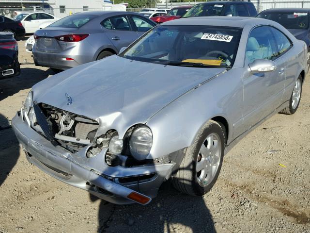 WDBLJ65G02F198080 - 2002 MERCEDES-BENZ CLK 320 SILVER photo 2