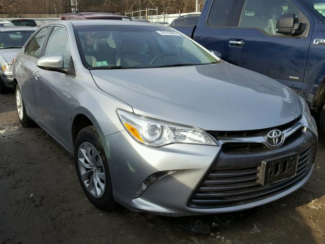 4T4BF1FK3GR520591 - 2016 TOYOTA CAMRY LE GRAY photo 1