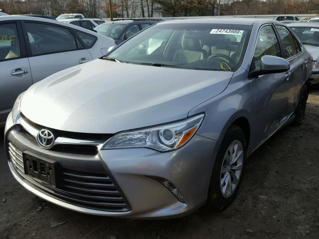 4T4BF1FK3GR520591 - 2016 TOYOTA CAMRY LE GRAY photo 2